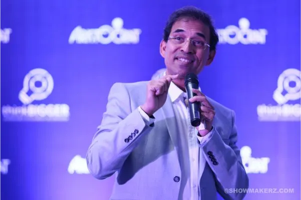 Keynote speakers for live corporate events