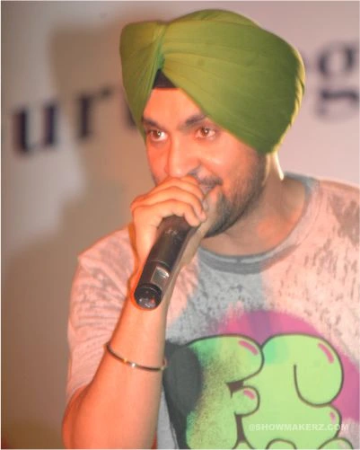 Punjabi singer live performance at college fest